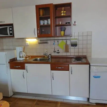Veronika * Brodarica (Sibenik-Knin)