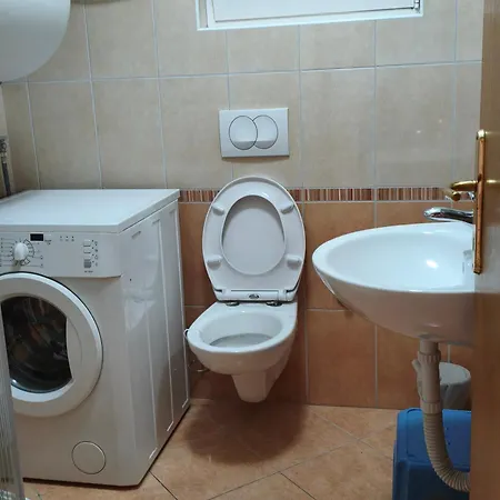 Veronika Apartman *