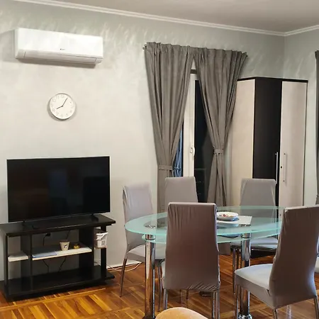 アパート Veronika ブロダリツァ