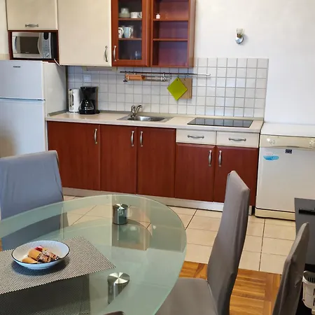 アパート Veronika ブロダリツァ