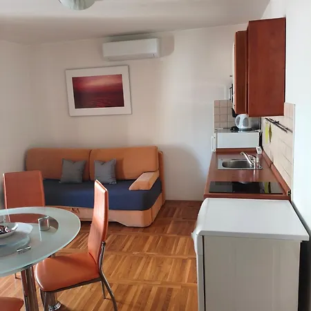 Veronika Apartament *