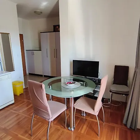 Veronika Apartament *