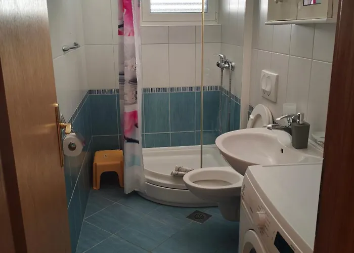 Veronika * Brodarica (Sibenik-Knin)